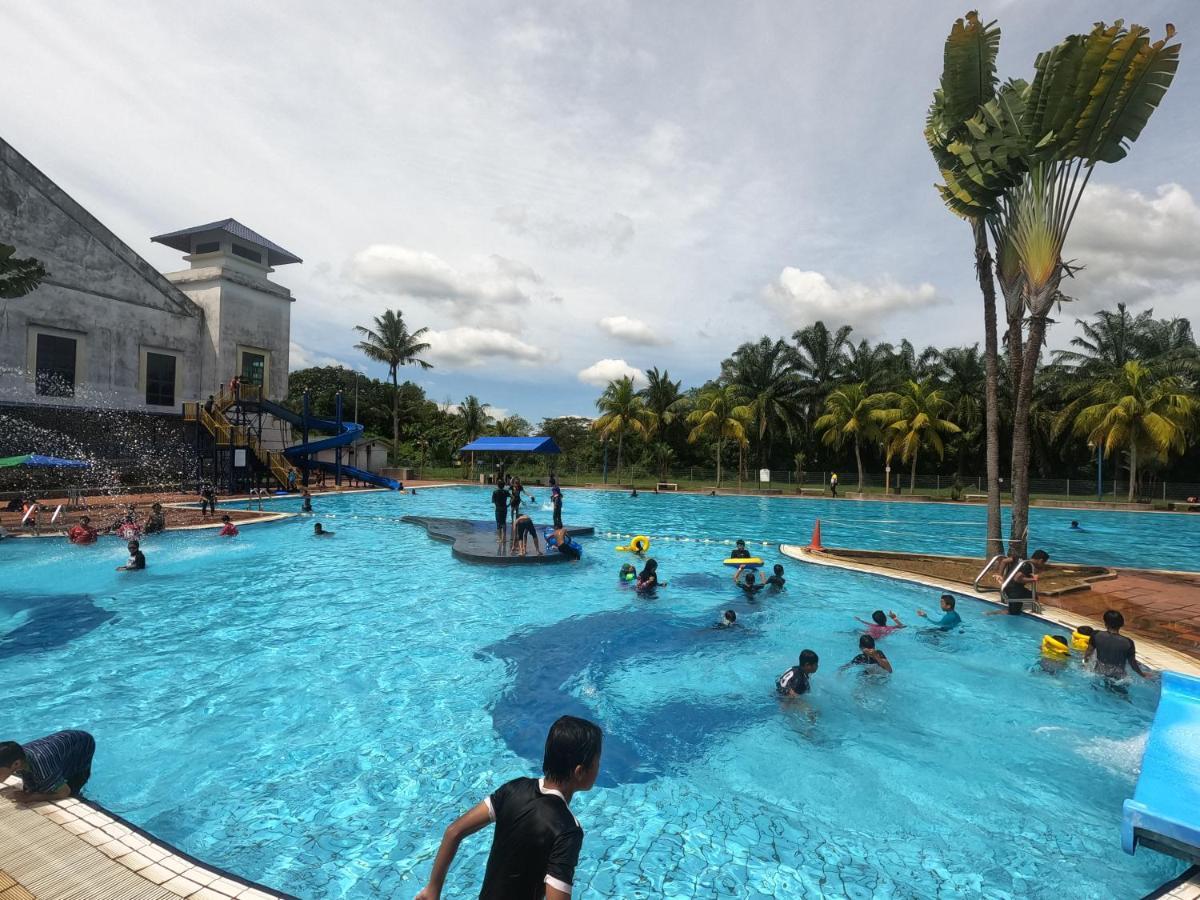 Bukit Beruntung Resort Rawang Exterior photo